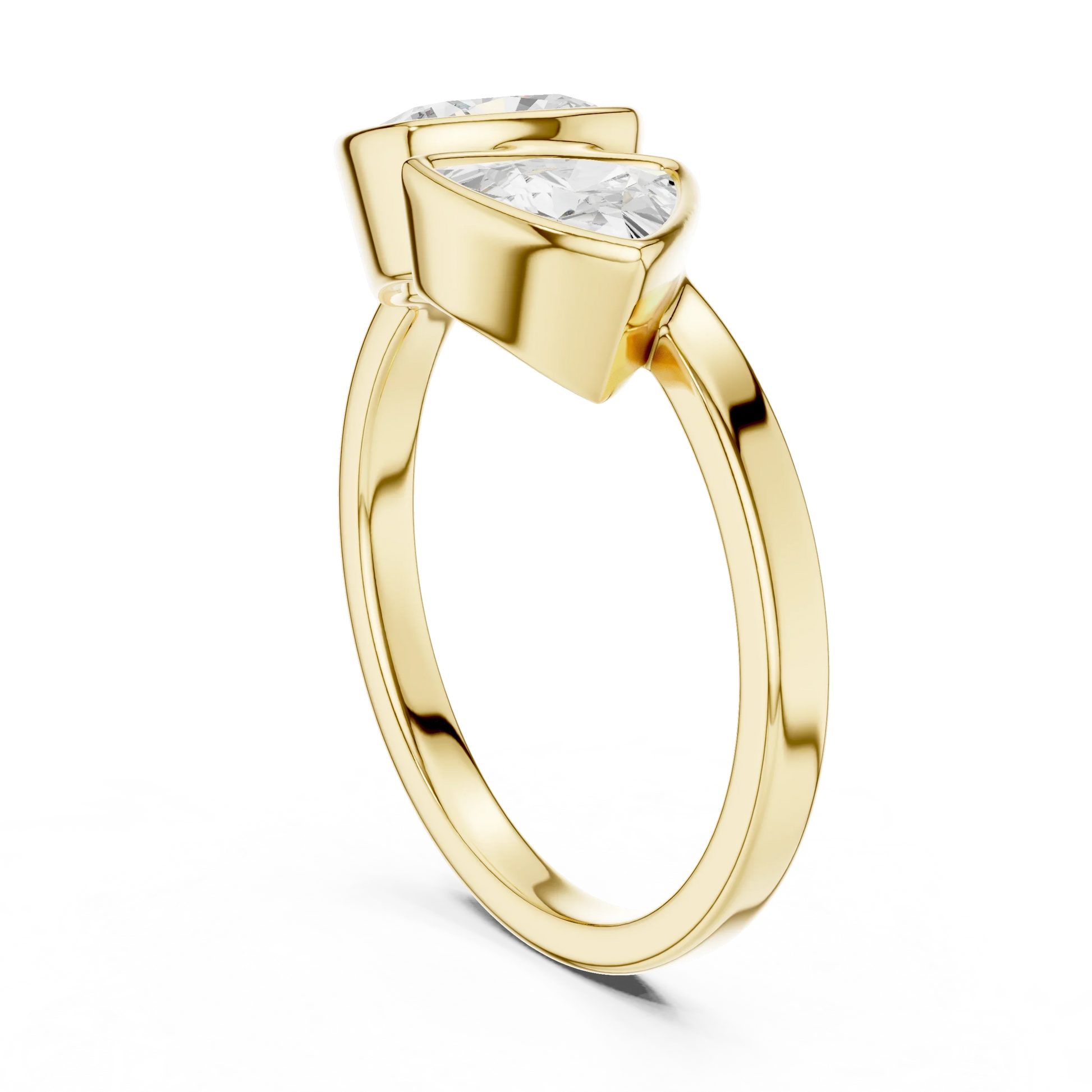 Bezel Toi et Moi yellow gold ring with cushion and trillion lab-grown diamonds back view