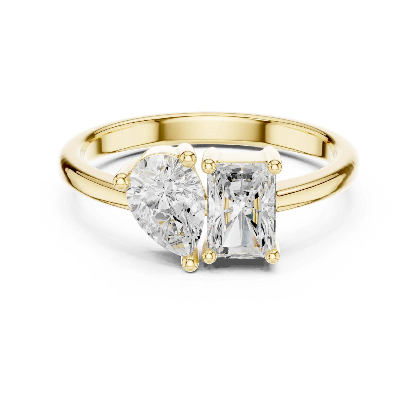 Toi et Moi ring with pear and radiant lab-grown diamonds in yellow gold with classic luxury appeal