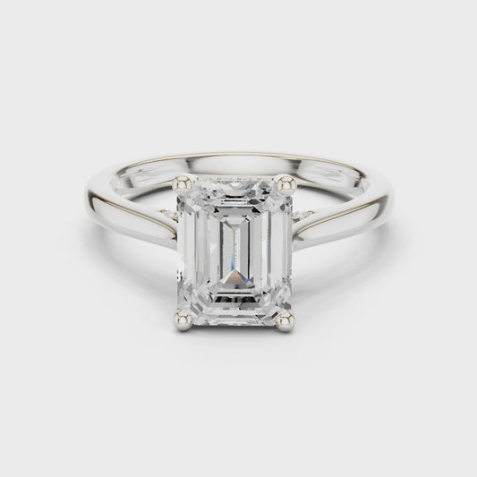 Mila Elegance Split Shank Emerald Diamond Ring